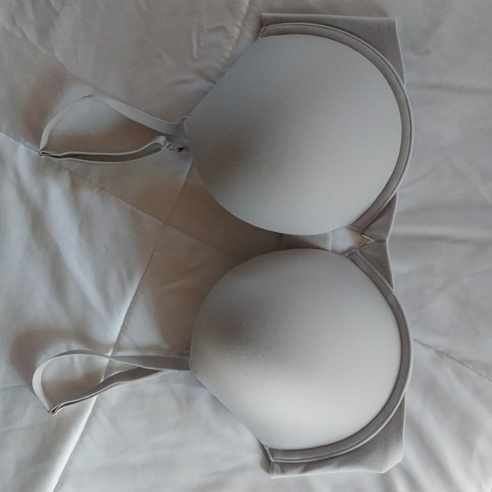 Victoria's Secret Push Up Bra 34DD Light Gray Neutral